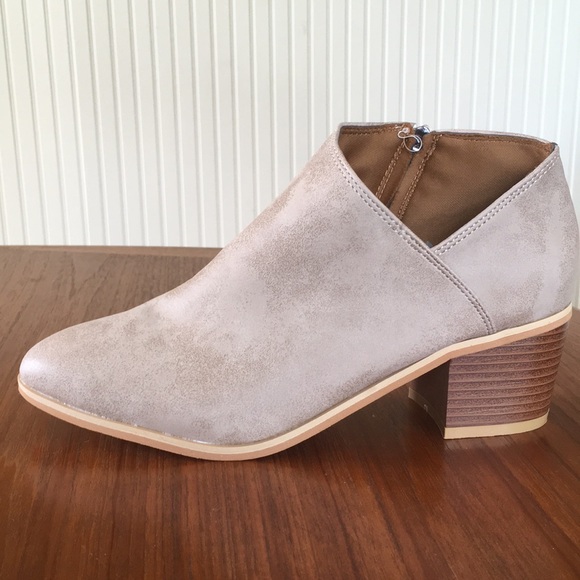 Last 1! Chelsea Boots - Picture 3 of 4
